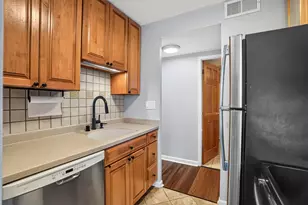 1409 N Prospect Ave, Milwaukee, WI 53202 - Photo 7