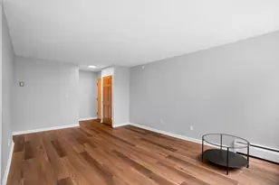 1409 N Prospect Ave, Milwaukee, WI 53202 - Photo 5