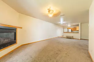18600 Brookfield Lake Dr, Brookfield, WI 53045 - Photo 9