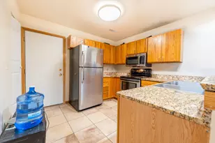 18600 Brookfield Lake Dr, Brookfield, WI 53045 - Photo 5