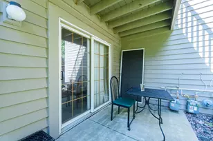 18600 Brookfield Lake Dr, Brookfield, WI 53045 - Photo 13
