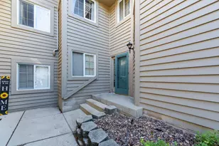 18600 Brookfield Lake Dr, Brookfield, WI 53045 - Photo 3