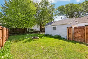 2608 N 63rd St, Wauwatosa, WI 53213 - Photo 37