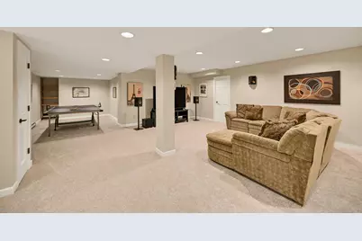 20740  Bartlett Ct, Brookfield, WI 53045 - Photo 9