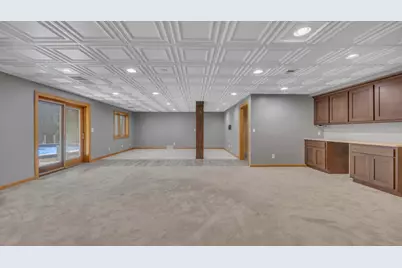 4564  Broadway St, Manitowoc, WI 54220 - Photo 35