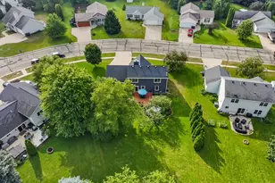 2554 S Sterling Cir, East Troy, WI 53120 - Photo 33