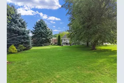 2554 S Sterling Cir, East Troy, WI 53120 - Photo 7