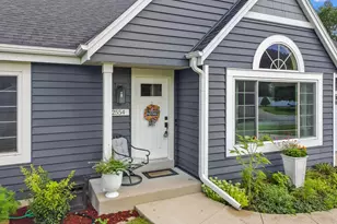2554 S Sterling Cir, East Troy, WI 53120 - Photo 25
