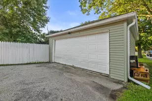 923 Marshall St, Lake Geneva, WI 53147 - Photo 21