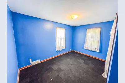 1109  Flambeau St, Manitowoc, WI 54220 - Photo 9
