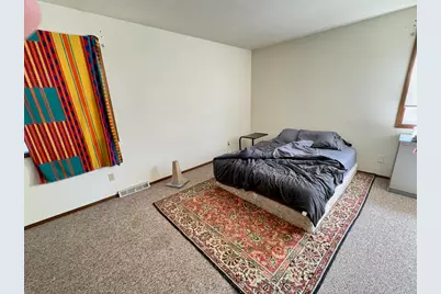 4449 W Tesch Ave, Greenfield, WI 53220 - Photo 7