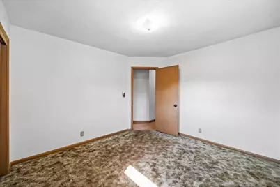 10923 W Cameron Ave, Milwaukee, WI 53225 - Photo 17