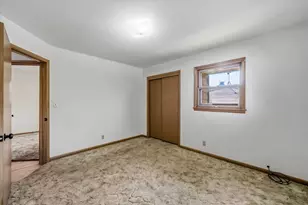 10923 W Cameron Ave, Milwaukee, WI 53225 - Photo 15