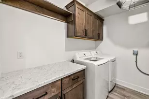 232 E Brown St, Milwaukee, WI 53212 - Photo 13