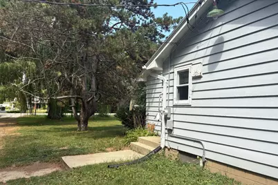 8311  7 Mile Rd, Racine, WI 53108 - Photo 23