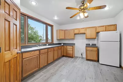 1805 S 77th St #1805 A, West Allis, WI 53214 - Photo 13