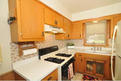 5646 S 30th St, Milwaukee, WI 53221 - Photo 13