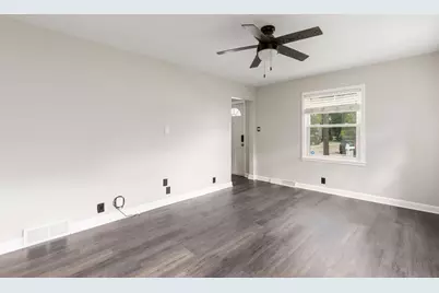 314  Luedtke Ave, Racine, WI 53405 - Photo 5