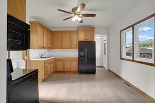 709 St Paul St, Kiel, WI 53042 - Photo 5