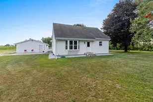 5531 Luckow Ln, Newton, WI 54220 - Photo 5