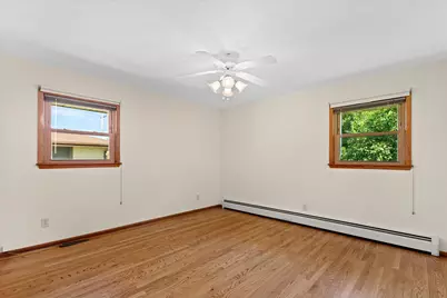 4978 S 24th St, Milwaukee, WI 53221 - Photo 13
