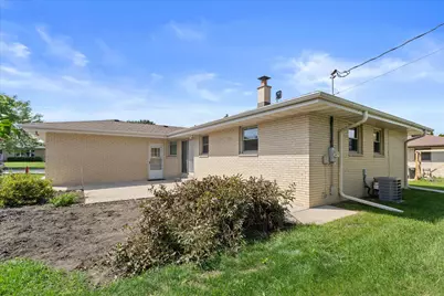 4978 S 24th St, Milwaukee, WI 53221 - Photo 31