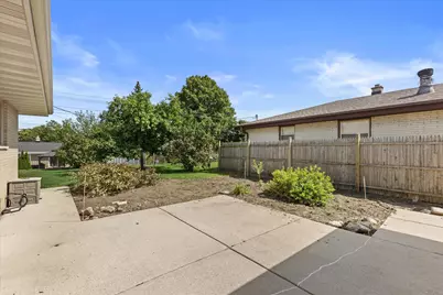 4978 S 24th St, Milwaukee, WI 53221 - Photo 27