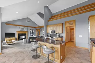 S99W33205 Genevieve Dr, Mukwonago, WI 53149 - Photo 11