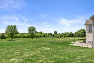 S99W33205 Genevieve Dr, Mukwonago, WI 53149 - Photo 33