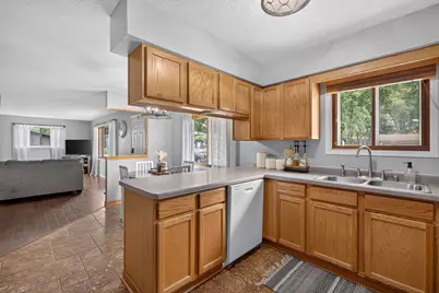 1510  Cliffview Dr, Holmen, WI 54636 - Photo 11