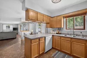 1510 Cliffview Dr, Holmen, WI 54636 - Photo 11