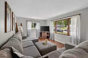 1510 Cliffview Dr, Holmen, WI 54636 - Photo 5