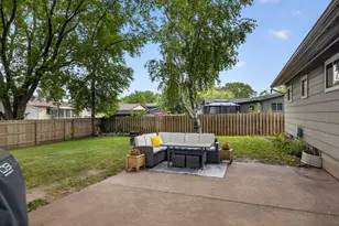 1510 Cliffview Dr, Holmen, WI 54636 - Photo 25
