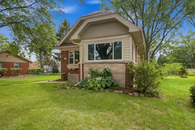 1919 W Marne Ave, Glendale, WI 53209 - Photo 3