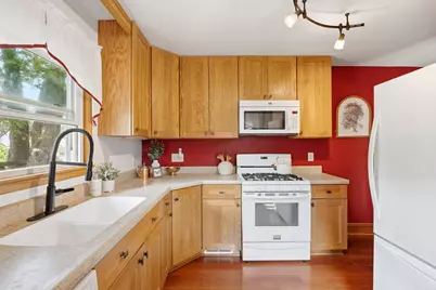 1919 W Marne Ave, Glendale, WI 53209 - Photo 15