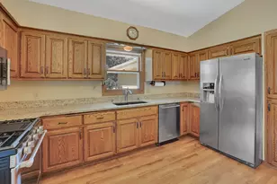 4495 S Church Dr, New Berlin, WI 53151 - Photo 9
