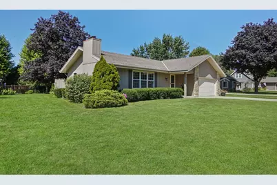 4495 S Church Dr, New Berlin, WI 53151 - Photo 3