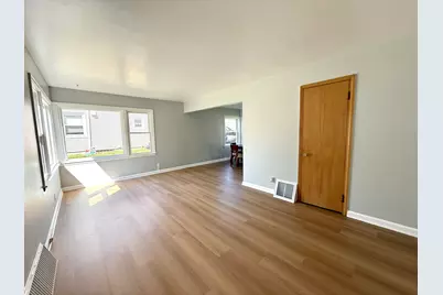 4510 W Tripoli Ave, Milwaukee, WI 53220 - Photo 3