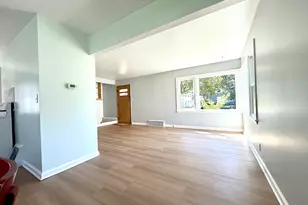 4510 W Tripoli Ave, Milwaukee, WI 53220 - Photo 5