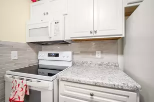 151 N University Dr, West Bend, WI 53095 - Photo 11