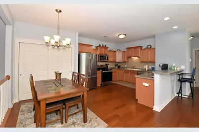 1033  Hastings Ct #202, Racine, WI 53406 - Photo 3