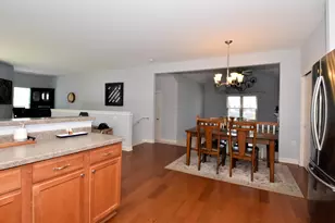 1033 Hastings Ct, Racine, WI 53406 - Photo 15