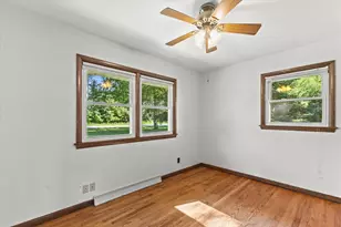 N84W19255 Menomonee Ave, Menomonee Falls, WI 53051 - Photo 11
