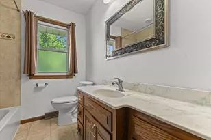 N84W19255 Menomonee Ave, Menomonee Falls, WI 53051 - Photo 9