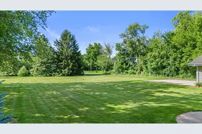 N84W19255  Menomonee Ave, Menomonee Falls, WI 53051 - Photo 17