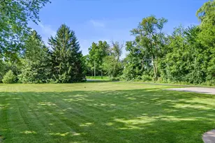 N84W19255 Menomonee Ave, Menomonee Falls, WI 53051 - Photo 17