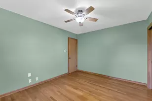4418 S Kentucky Ave, Milwaukee, WI 53221 - Photo 21