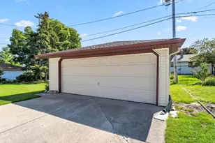4418 S Kentucky Ave, Milwaukee, WI 53221 - Photo 33