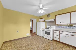 4418 S Kentucky Ave, Milwaukee, WI 53221 - Photo 13