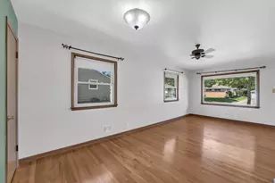 4418 S Kentucky Ave, Milwaukee, WI 53221 - Photo 9